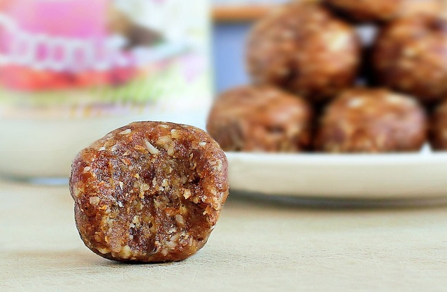 11. Coconut Cookie dough balls: pitted dates + coconut butter. Toss 'em in a food processor then roll 'em into balls.